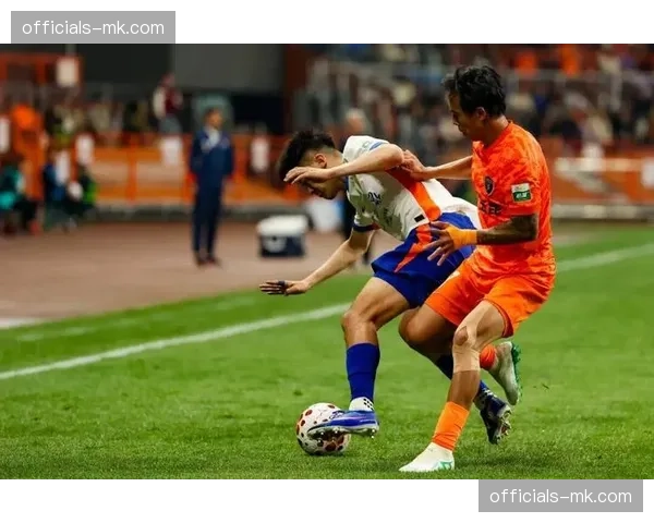 云南玉昆4-2-3-1阵型控球主动 约尼查与徐新中场搭档控制比赛节奏 云南玉昆4-2-3-1阵型控球主动 约尼查与徐新中场搭档控制比赛节奏